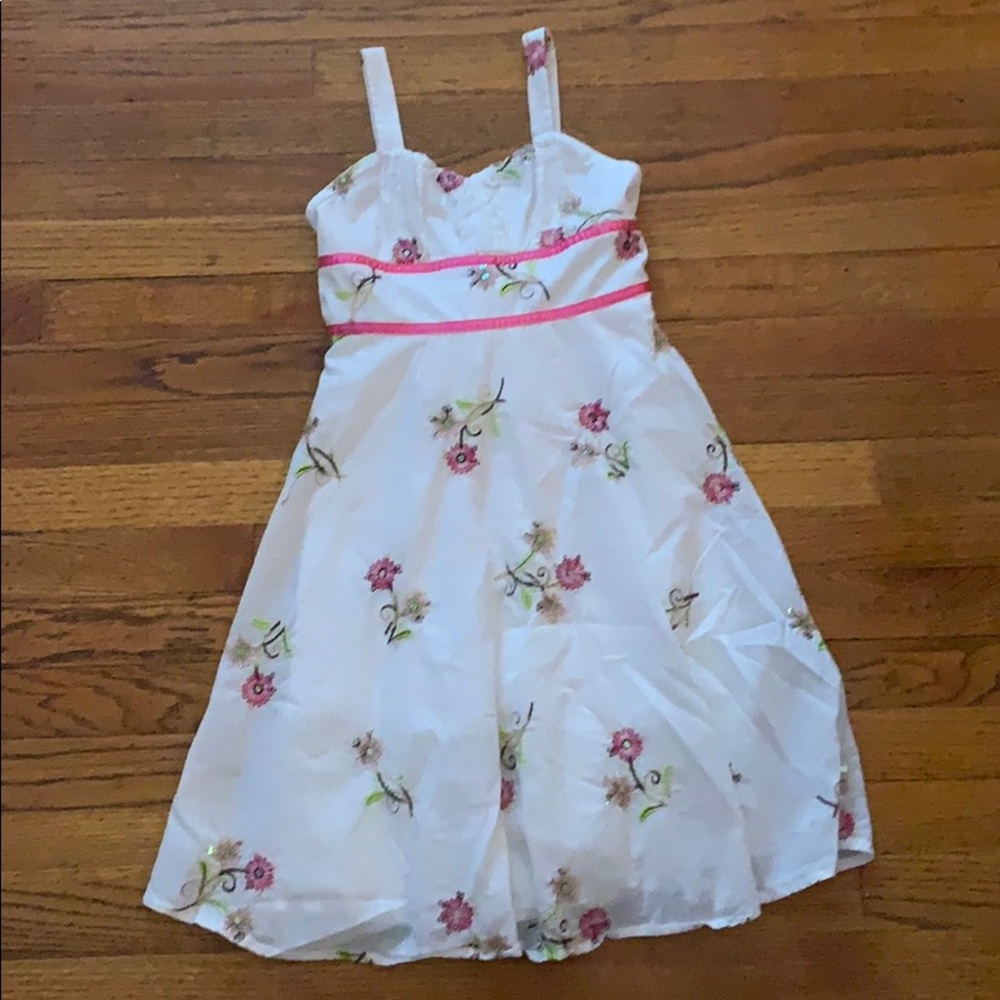 “SHES THE ONE” FLORAL DRESS EMBROIDERED FLOWERS